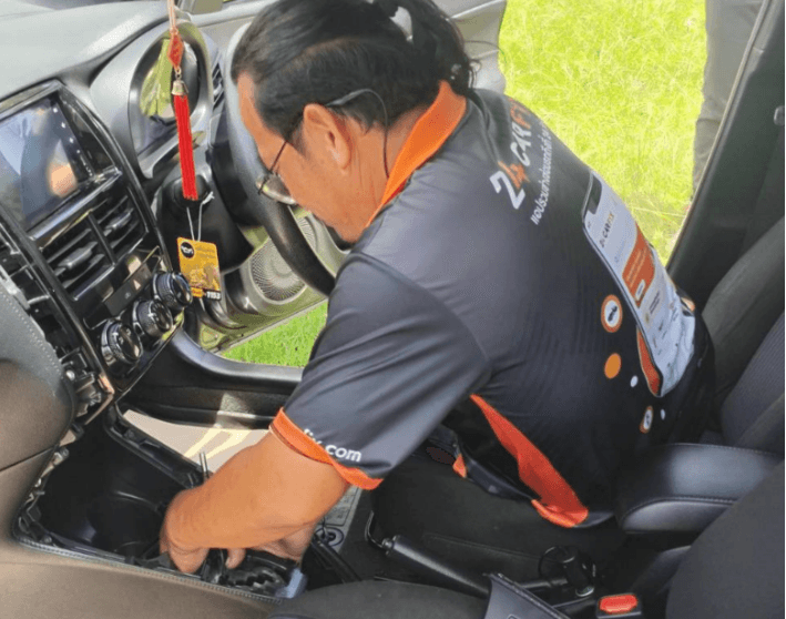 ช่างเล็ก